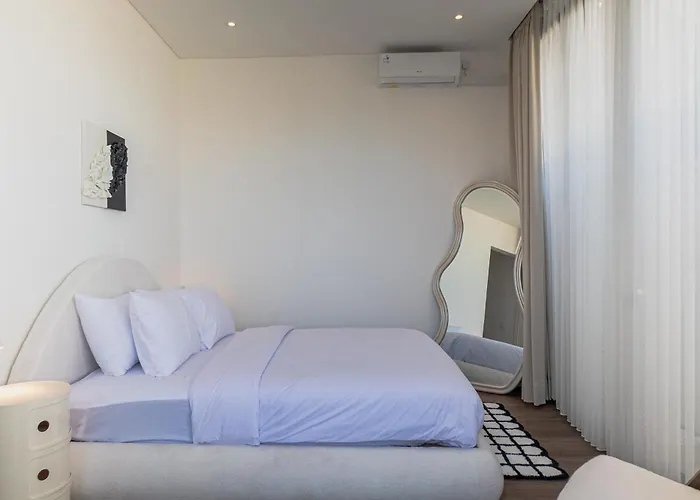 Nakuh Studio Villa